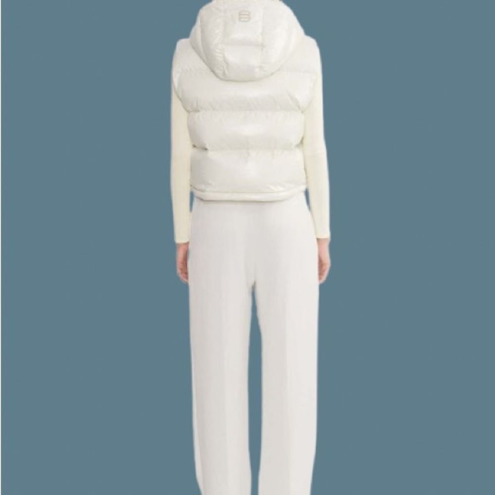 Aritzia Super Puff Cream Puffer Vest - Picture 12 of 12